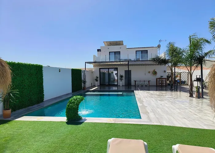 Chalet En Montellano